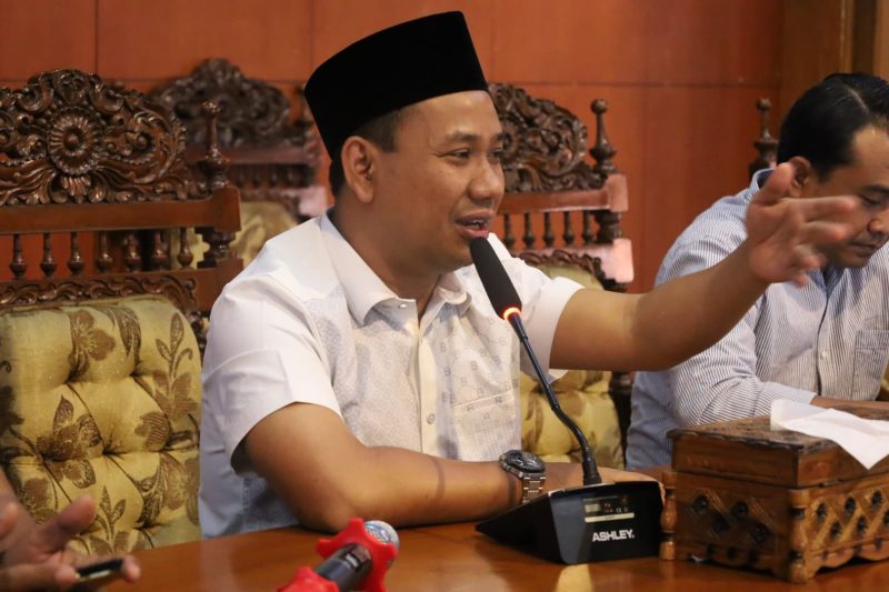 Ketua DPRD Kabupaten Blora, Mustopa saat memberikan sambutan dalam acara gathering dengan insan pers.