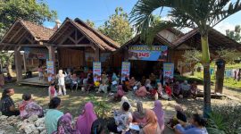Penyaluran sembako murah di Desa Banjarejo.
