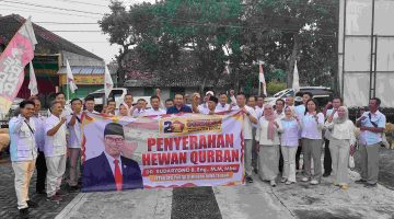 Wakil Ketua DPC Gerindra Blora, Lanova Chandra Tirtaka bersama pengurus DPC dan PAC Se Kabupaten Blora.