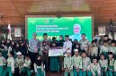 Anggota DPR RI Komisi VII Eva Monalisa Serahkan bantuan Program Indonesia Pintar (PIP) di Pendopo Rumah Dinas Bupati Blora. (Foto Istimewa)