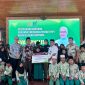 Anggota DPR RI Komisi VII Eva Monalisa Serahkan bantuan Program Indonesia Pintar (PIP) di Pendopo Rumah Dinas Bupati Blora. (Foto Istimewa)