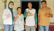 Foto Istimewa : Anggota DPR RI Eva Monalisa melakukan kunjungan calon penerima bedah rumah di Desa Jejeruk, Kecamatan Bogorejo.