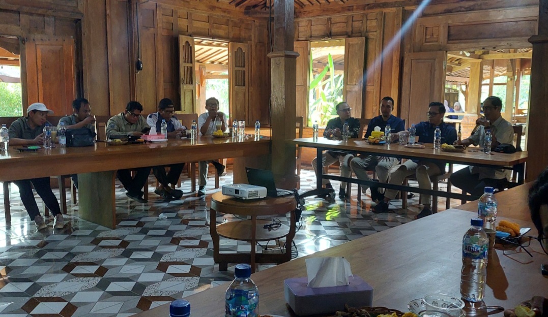 BPJS Cabang Pati menggelar media gathering di Nirwana Resto bersama wartawan.