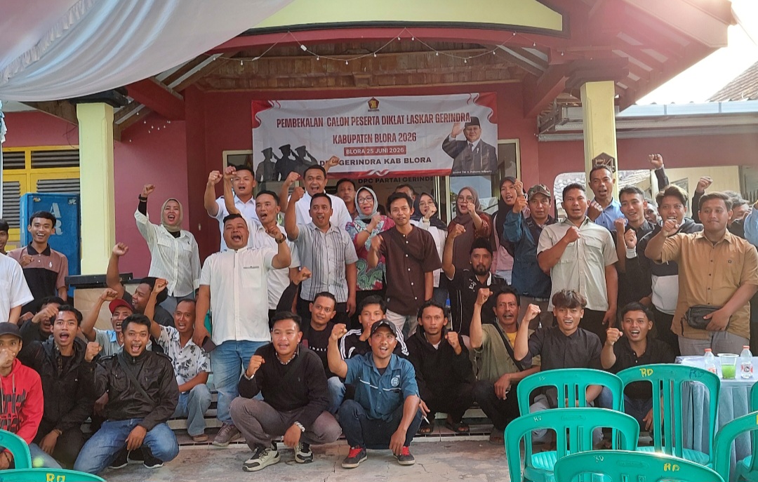 Foto : Ratusan pemuda ikuti persiapan laskar Gerindra di Kantor DPC Gerindra Blora.