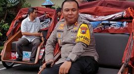 AKBP Wawan Andi Susanto hadir dalam penyerahan 100 becak dari Presiden Prabowo di Rumah Dinas Bupati Blora.